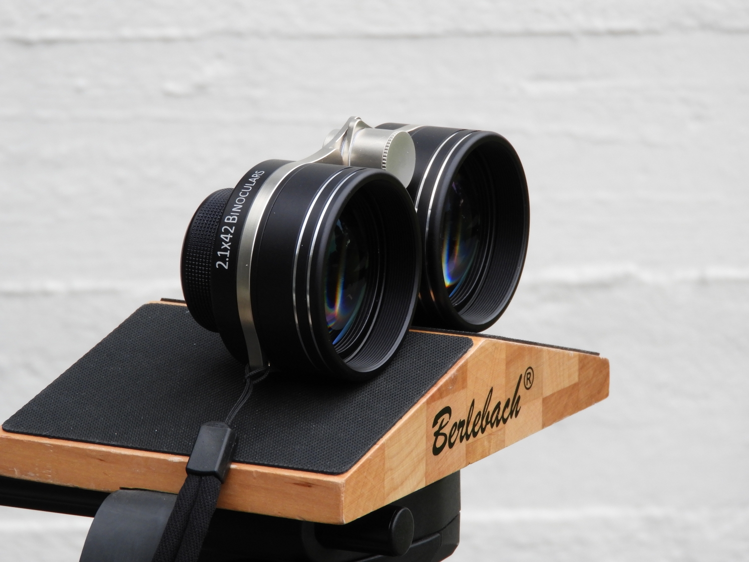 Omegon 2.1×42 Binoculars Today