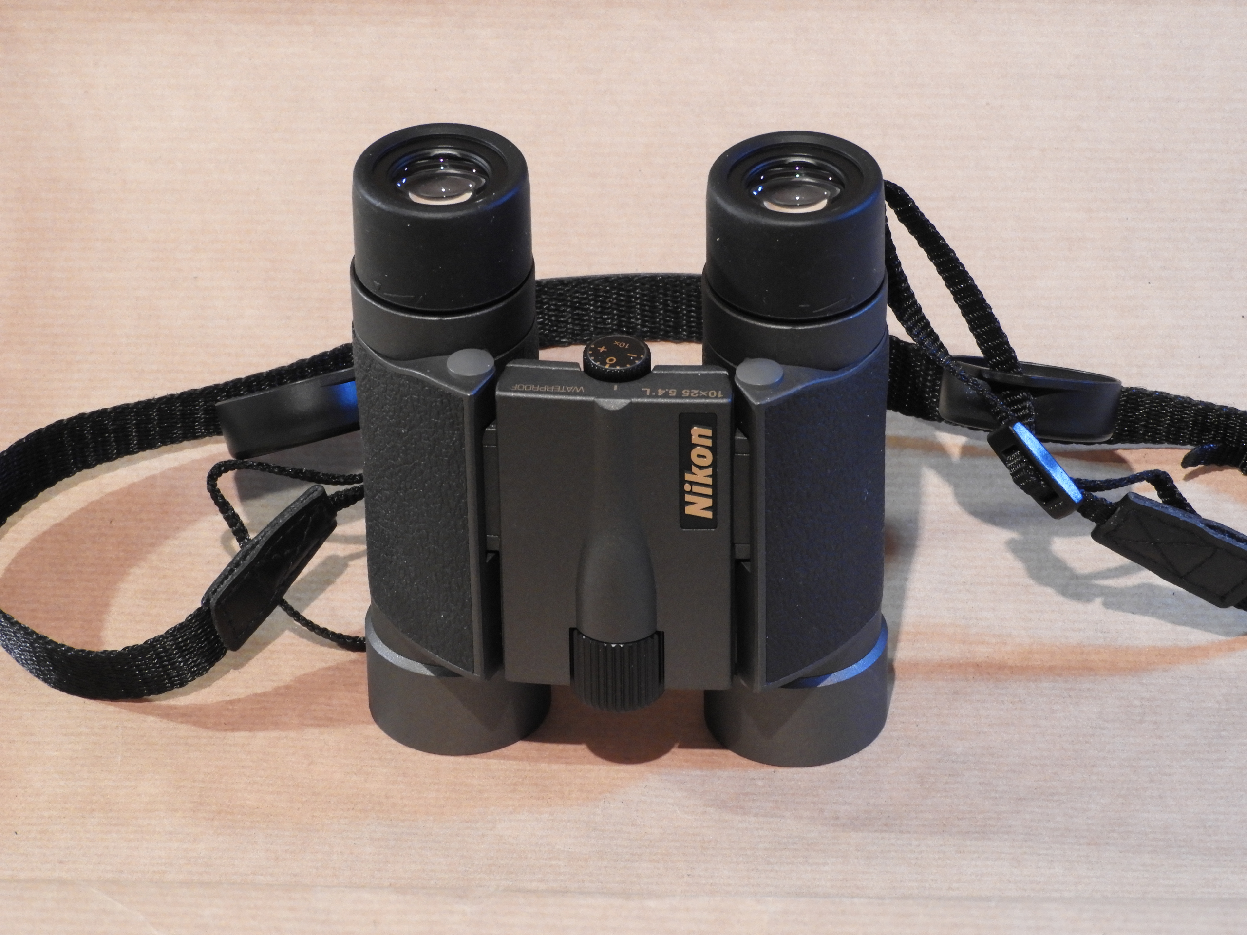 Nikon HG-L 10×25 – Binoculars Today