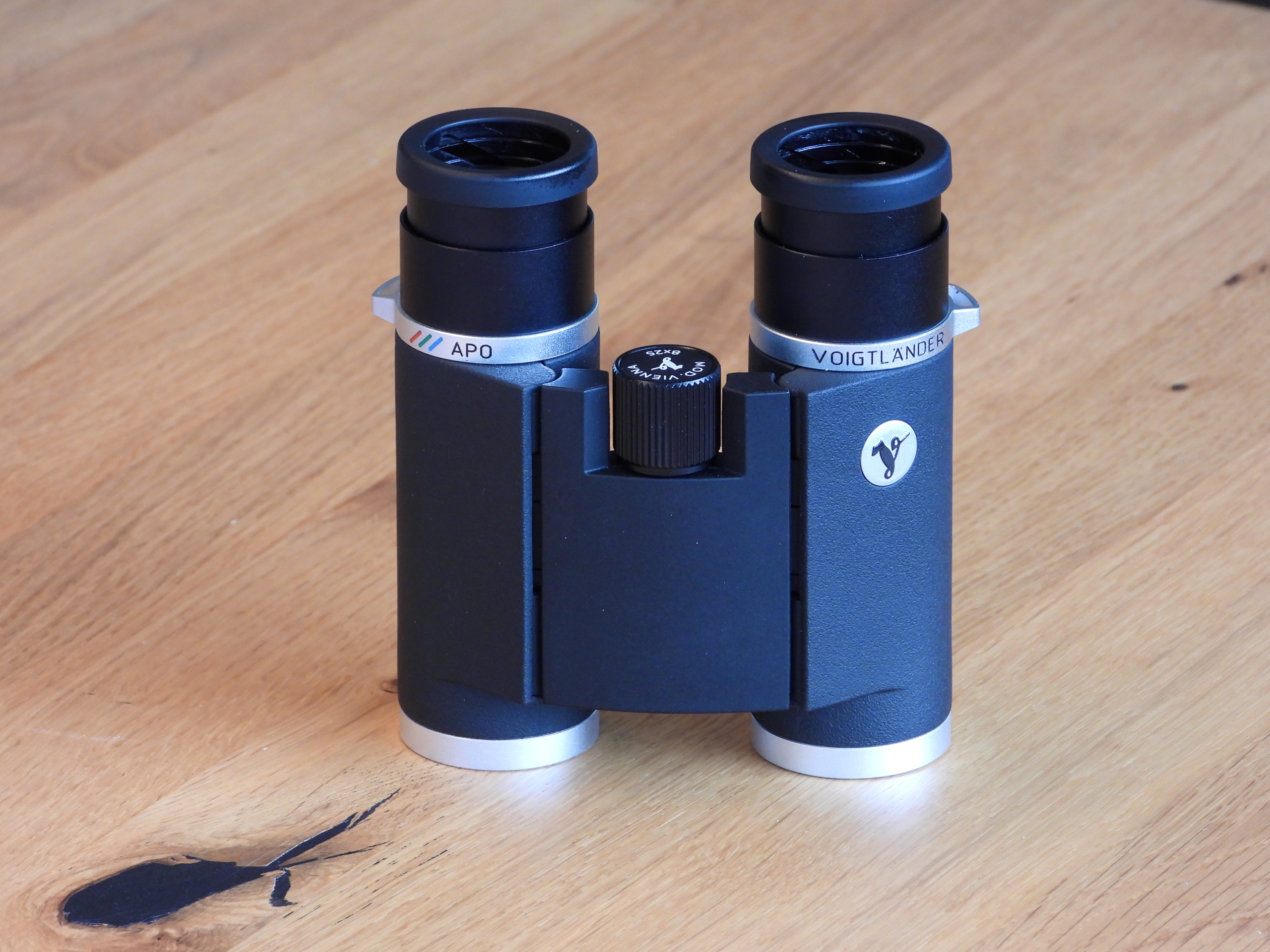 Voigtländer Vienna 8×25 “APO” – Binoculars Today